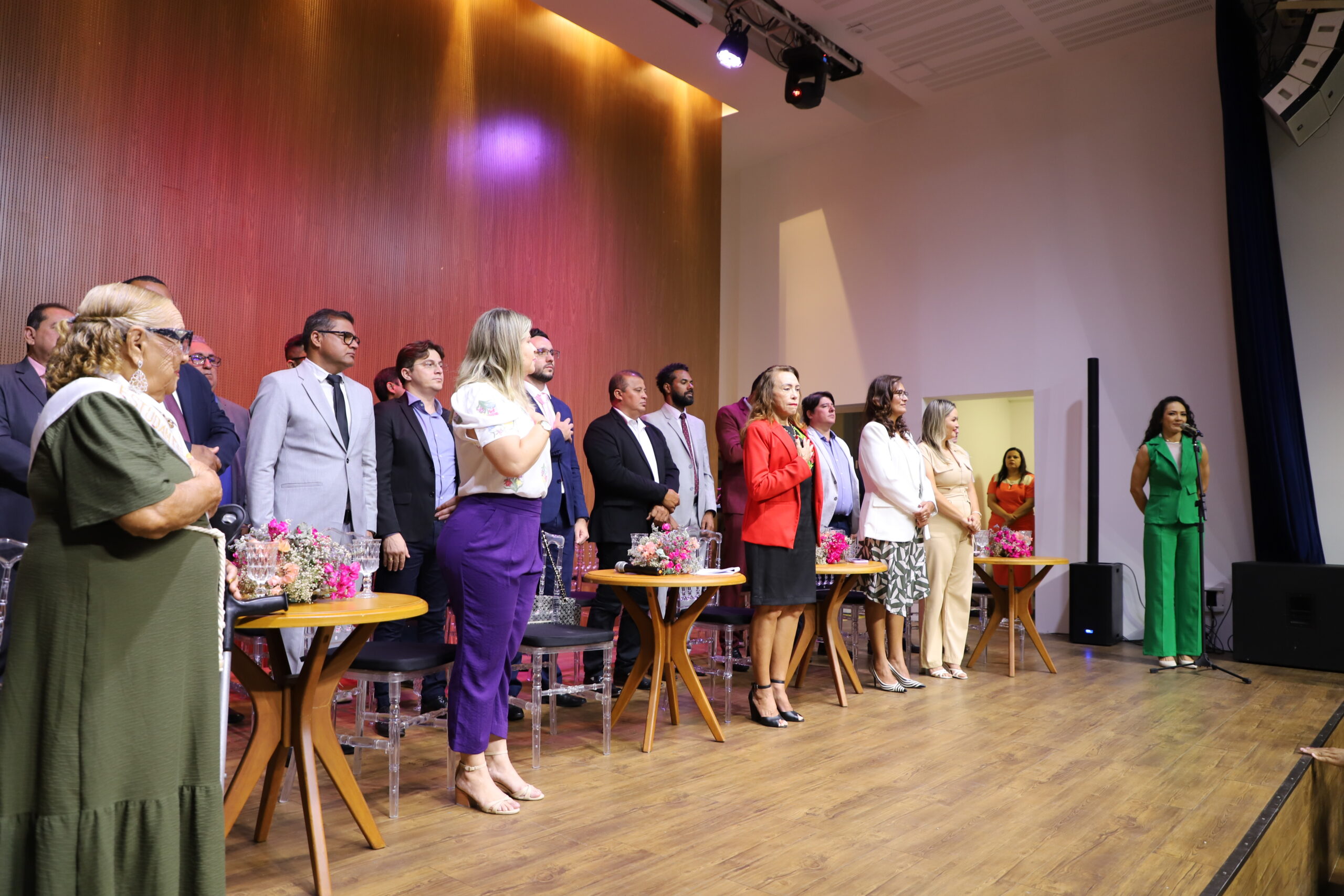 Câmara de Petrolina homenageia mulheres em Sessão Solene do Dia Internacional da Mulher